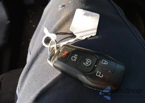 2015 Ford Mustang V6 из США, поврежденный, VIN 1FA6P8AM1F5306762